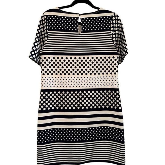 Unique Banana Republic dress with black and white  design - Picture 2 of 7